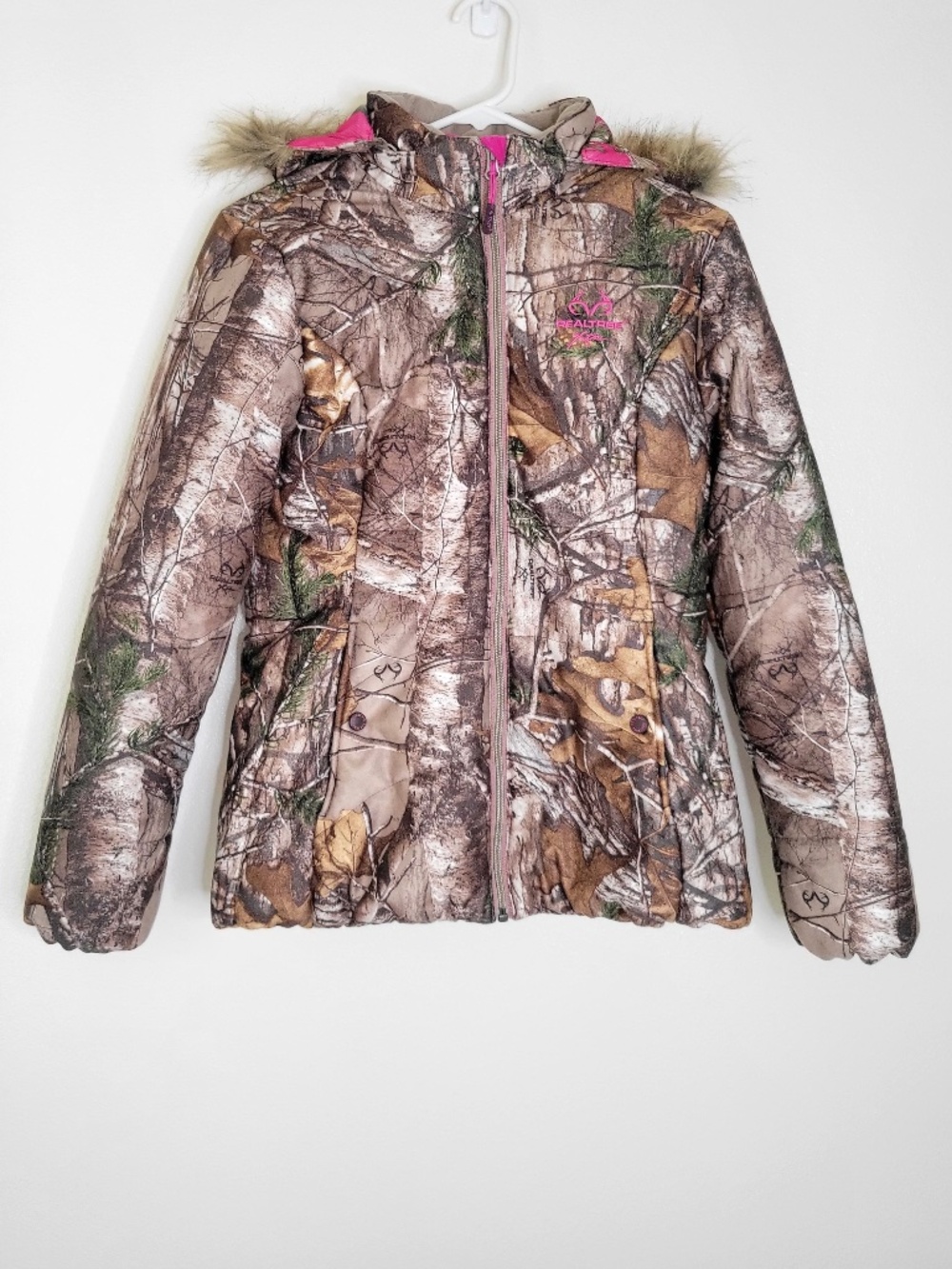Realtree Xtra Women's Small Camo Puffer Jacket Pink Accents Faux Fur Hood